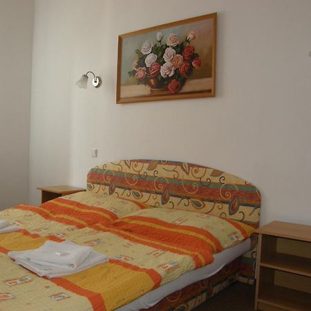 Hotel Filip เชสเกบูดิเยโจวิตเซ ภายนอก รูปภาพ